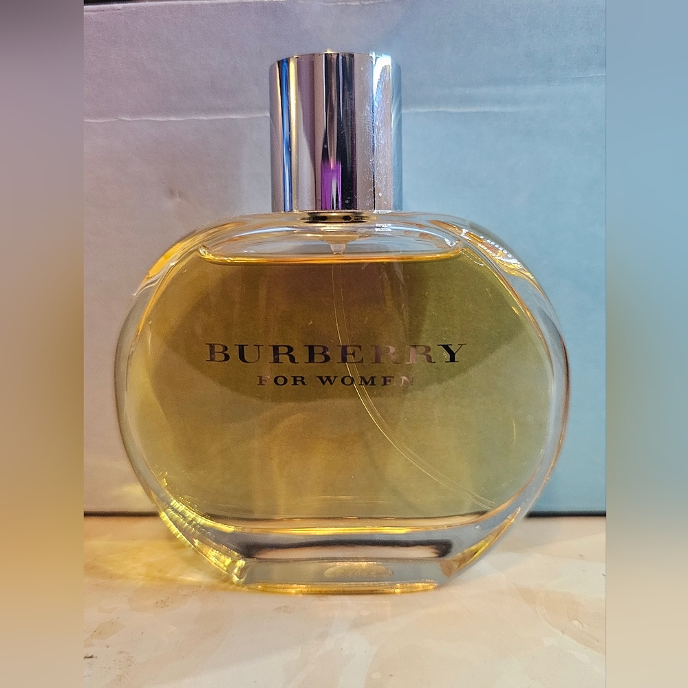 Burberry Classic Eau De Parfum Spray, Perfume